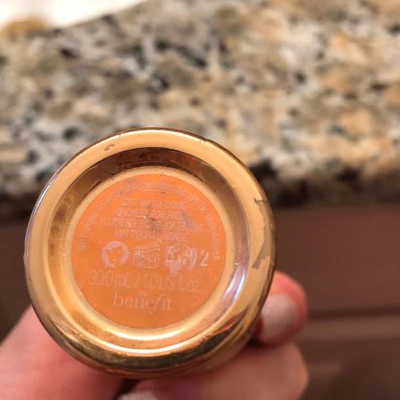 Dew the Hoolah liquid bronzer - Picture 2 of 2